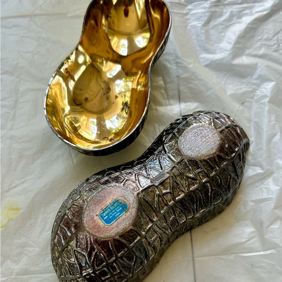 Vintage F. B. Rogers Peanut Box - Picture 4 of 4